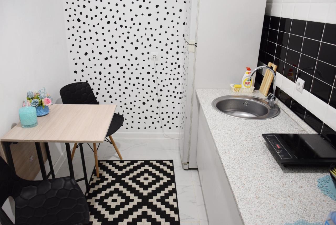 Halal-Apartamenty Рядом Трц Megaalma-Ata ภายนอก รูปภาพ